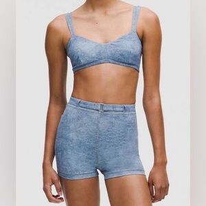 LULULEMON Everlux Sweetheart Sport Bra Medium Shorts Set Size 6 Light Blue NWOT